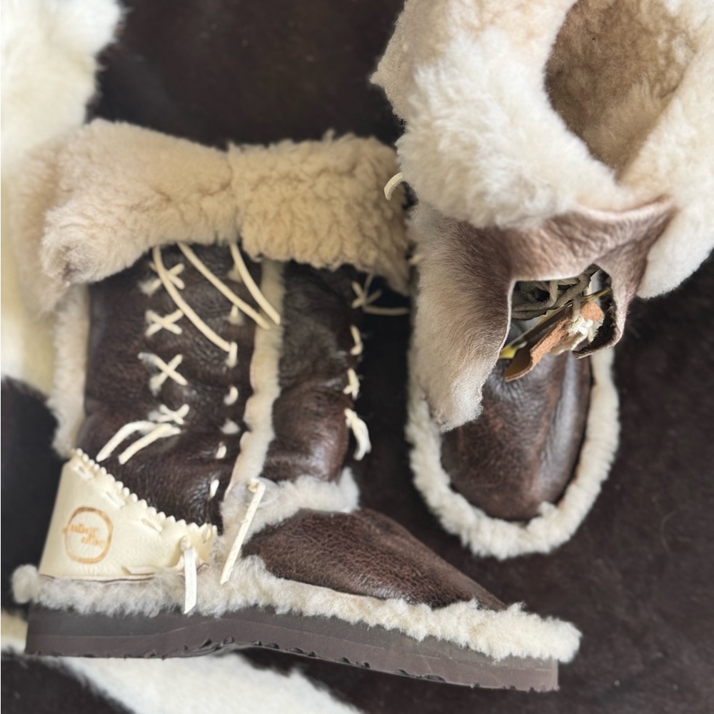 Brown Shearling Lined Boots